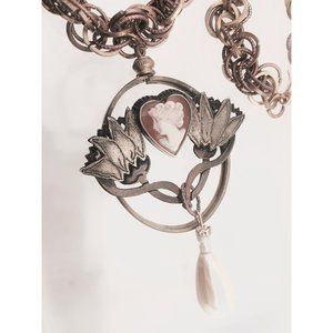 SUGAR GAY ISBER JEWELRY NECKLACE Cameo Heart Gorgeous